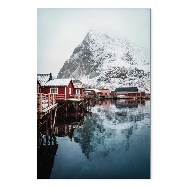 Snöhuttar (1-del) vertikal - vatten mot bergslandskap
